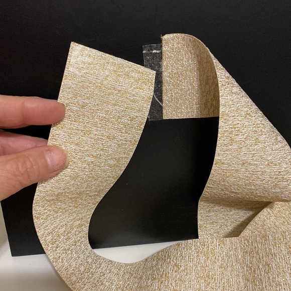 Chanel Gift Box Holiday 2023 see all photos - Picture 7 of 15